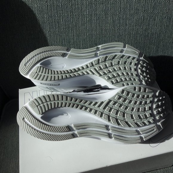 Nike By You Custom Designed Air Zoom Pegasus 38 Men's Sneakers Size 8.5 - Picture 2 of 10